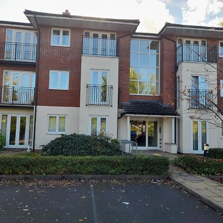 Penthouse Apartment Free Wi-Fi & Parking Occasional Bed Available Solihull Exterior foto
